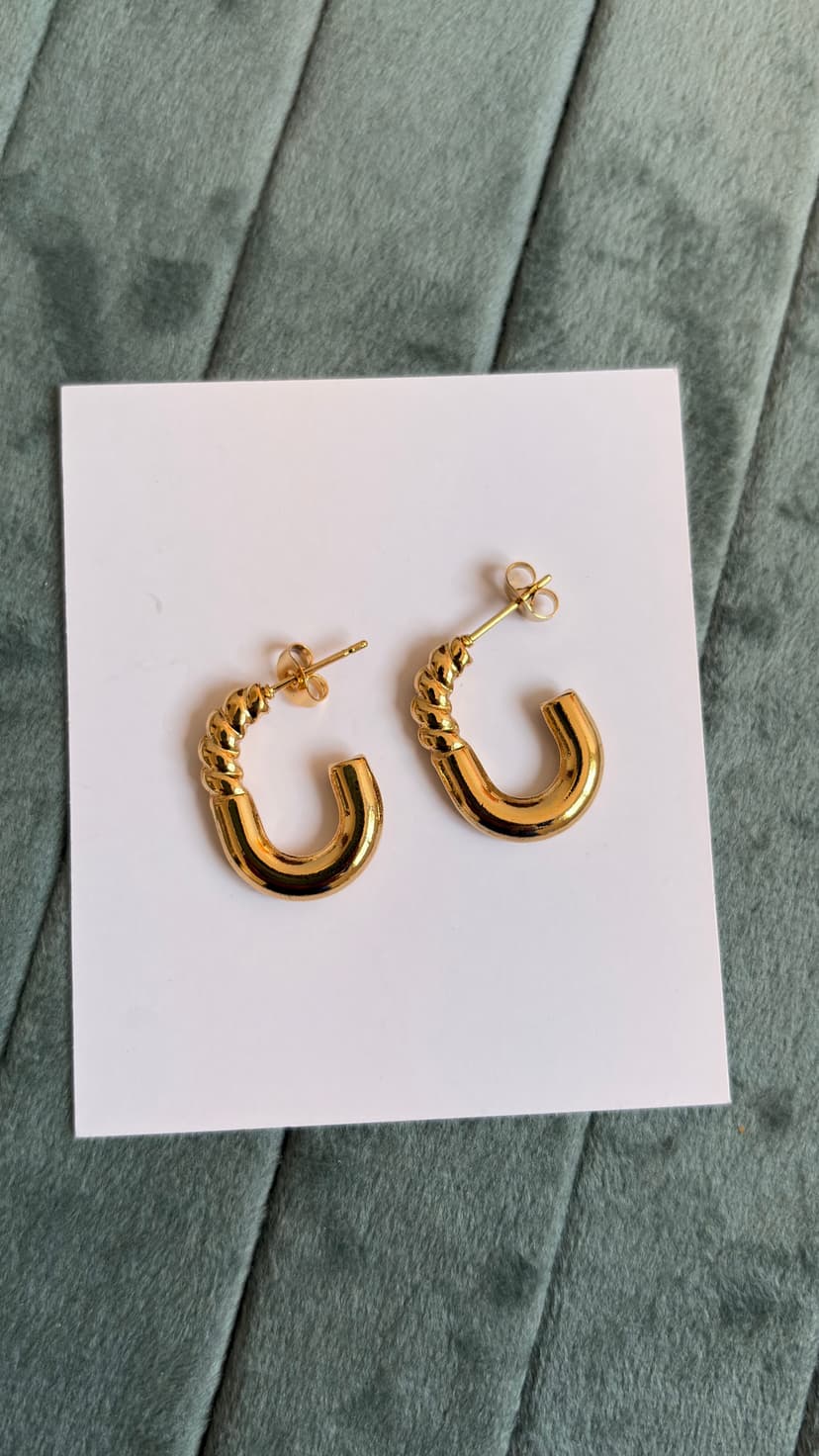 Minimalist Hoops
